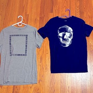 2 EXPRESS GRAPHIC T-SHIRTS SIZE MEDIUM / CONDITION 9/10 SMOKE FREE HOWE.